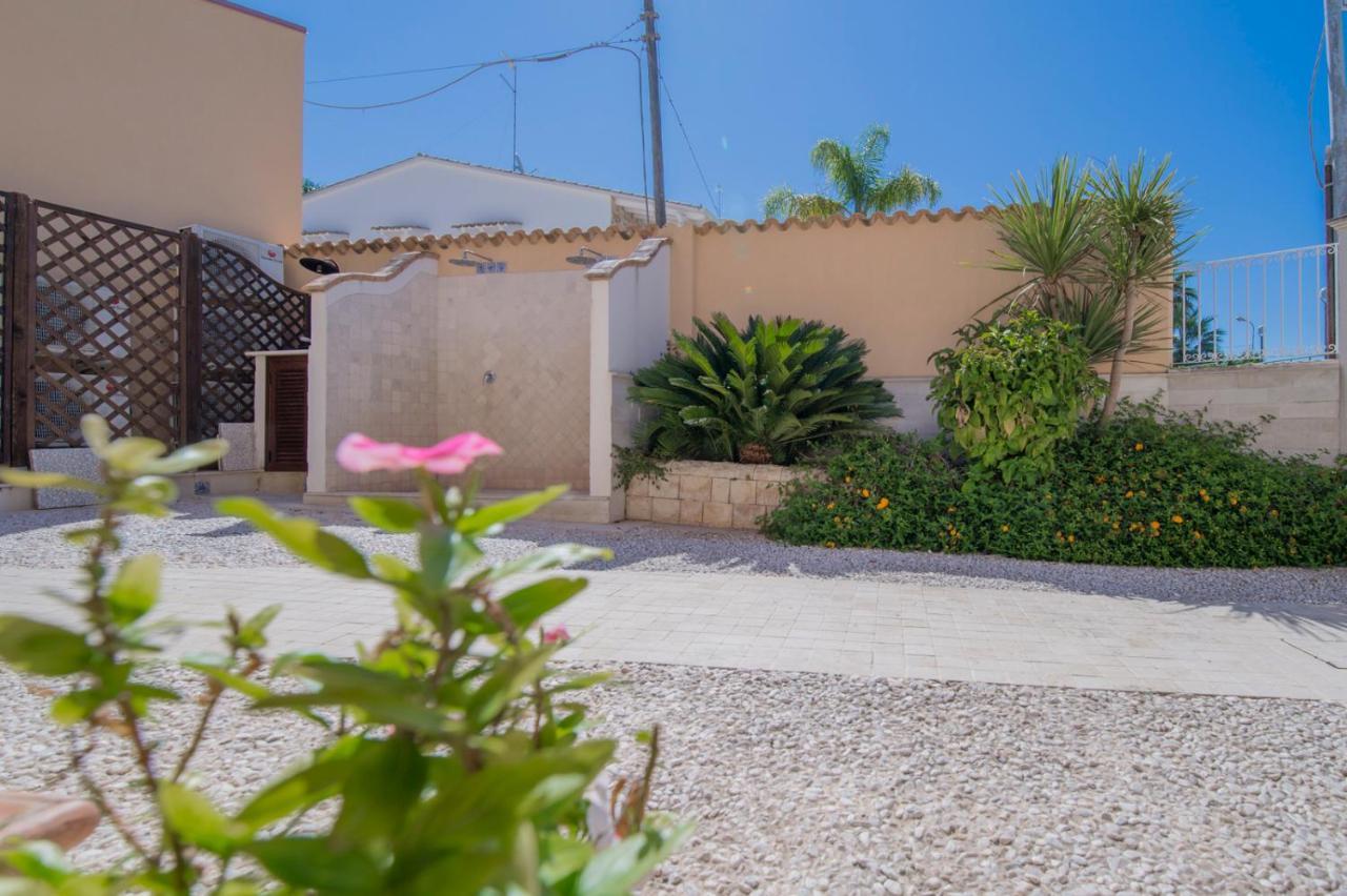 Villa Sajonara Elvira Fontane Bianche Exterior photo